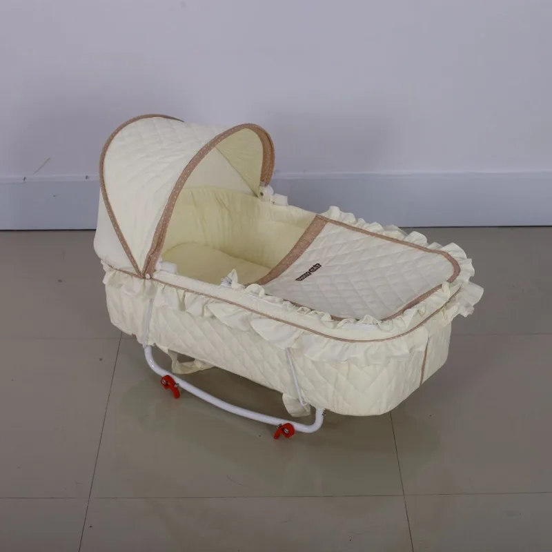 Multifunctional Baby Carrying Basket Sleeping Basket Baby Crib Folding Car Bed