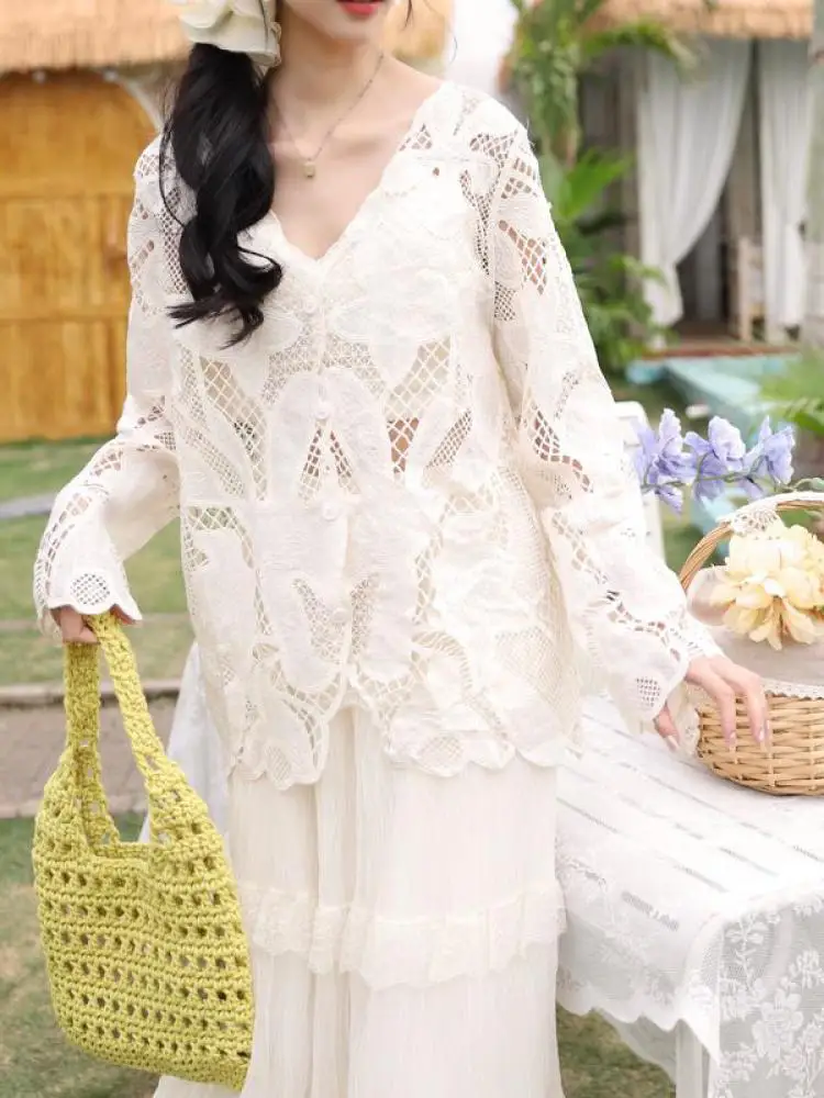 

French Vintage Fashion Women Solid Lace Long Sleeve V Neck Blouse 2025 Spring Summer Single Breasted Elegant Shirt Vacation Tops