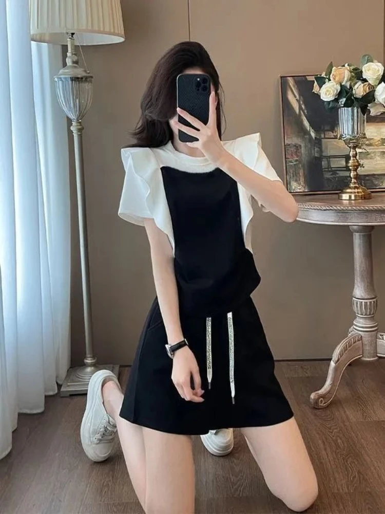 

Women's Summer Sportswear Set 2026 New Arrival Short Sleeve T-shirt Shorts Outfit For Running Gym Workout Casual Wear