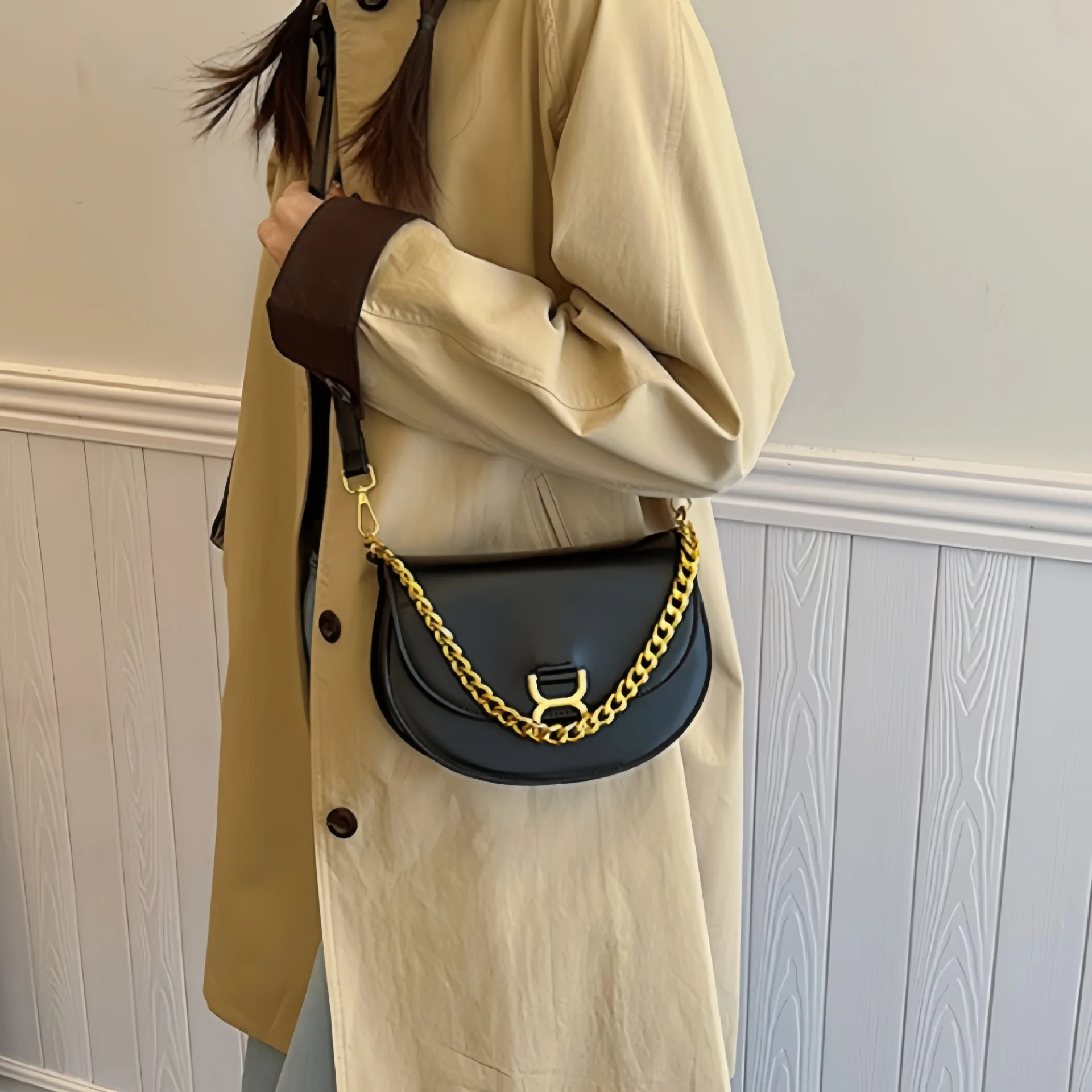 2024 Spring New Fashion Simple Temperament Fresh Hundreds of Women\'s Single Shoulder / Crossbody Small Round Bag