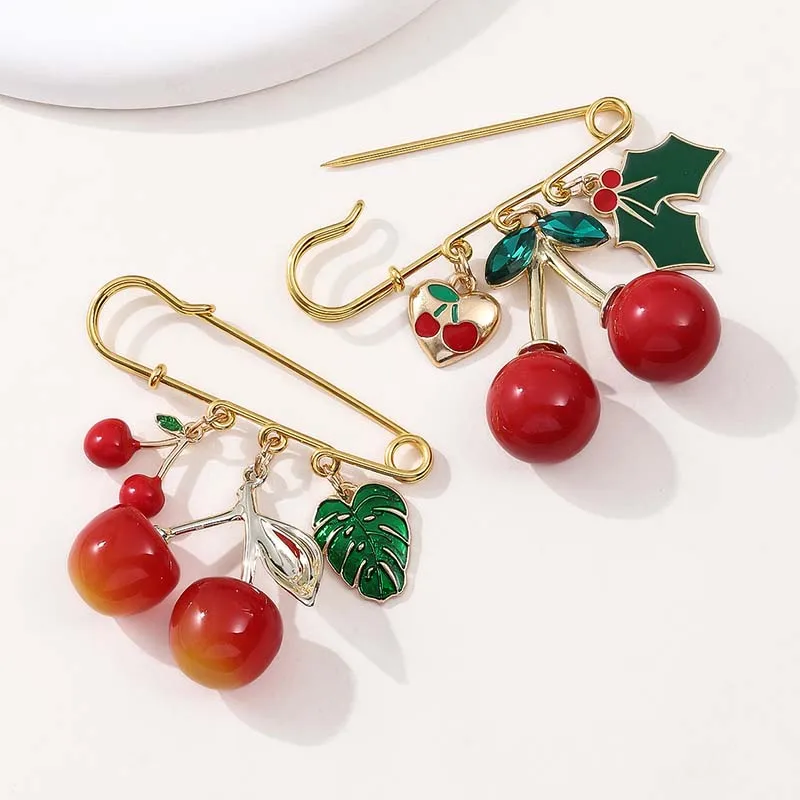جديد الحلو الكرز الفاكهة الذهب بروش ثلاثية الأبعاد الكرز البطيخ الفراولة الأخضر ورقة قلادة DIY دبوس ملحق مشبك الملابس الثابتة