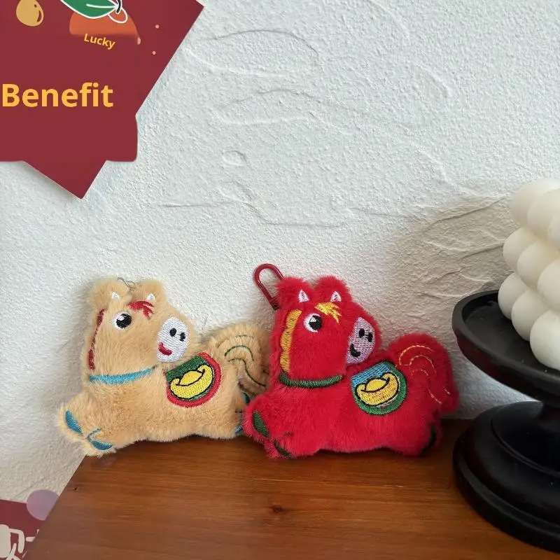 1 قطعة دمية المهر ديكور المنزل حلية 2026 سنة الحصان التميمة ألعاب من نسيج مخملي قلادة لينة واقعية هدايا المولود الجديد