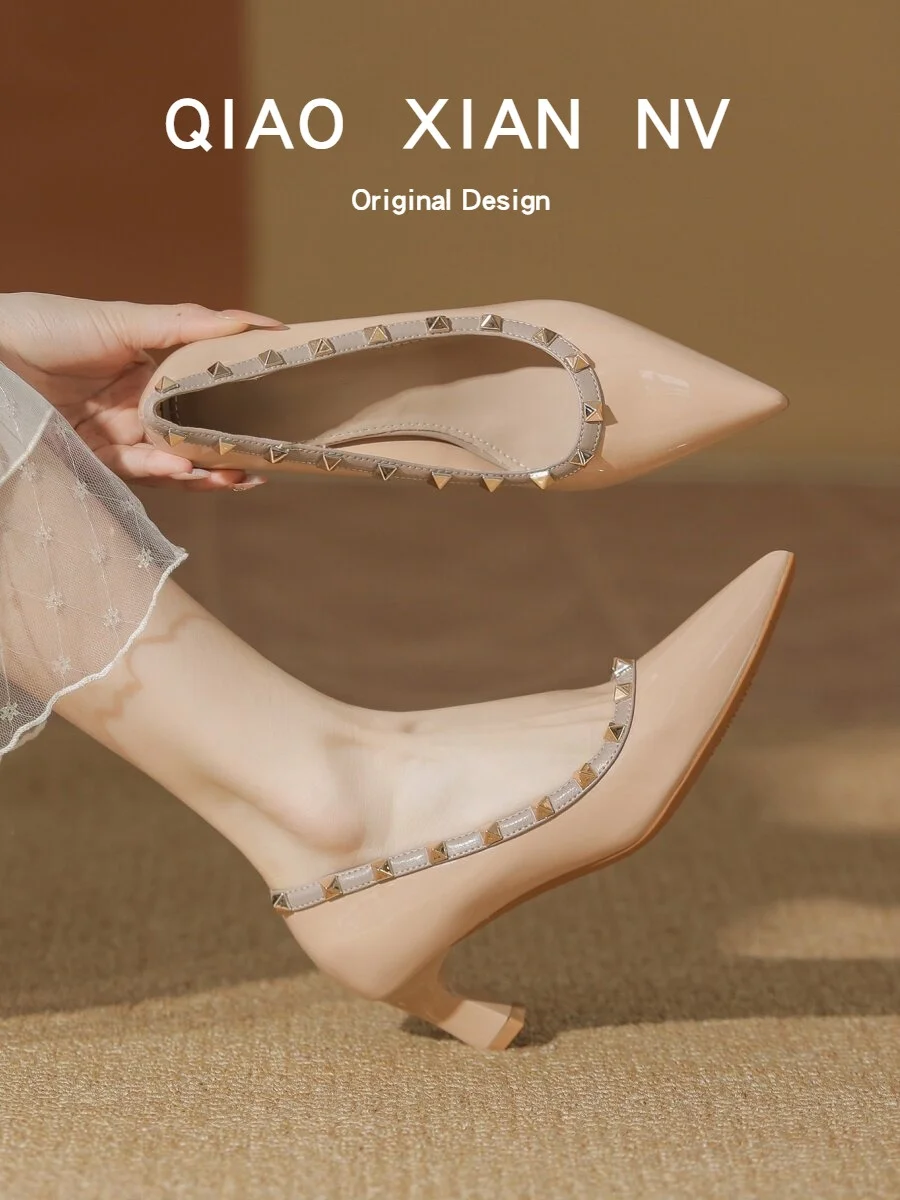 scarpe-da-donna-alla-moda-con-tacco-alto-in-pelle-punta-affusolata-tacco-grosso-comode-per-camminare-ideali-per-abbinare-con-gonne-con-rivetti