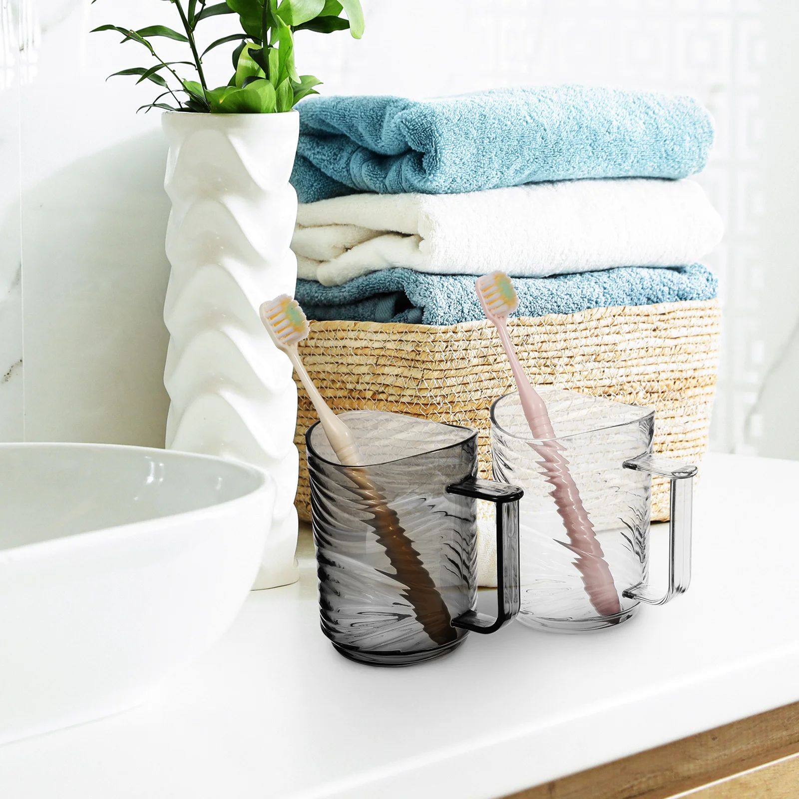 

2 pcs Transparent Toothbrush Cup Clear Bathroom Tumbler With Handle For Home Family Use Durable Plastic Rinse Cups Set