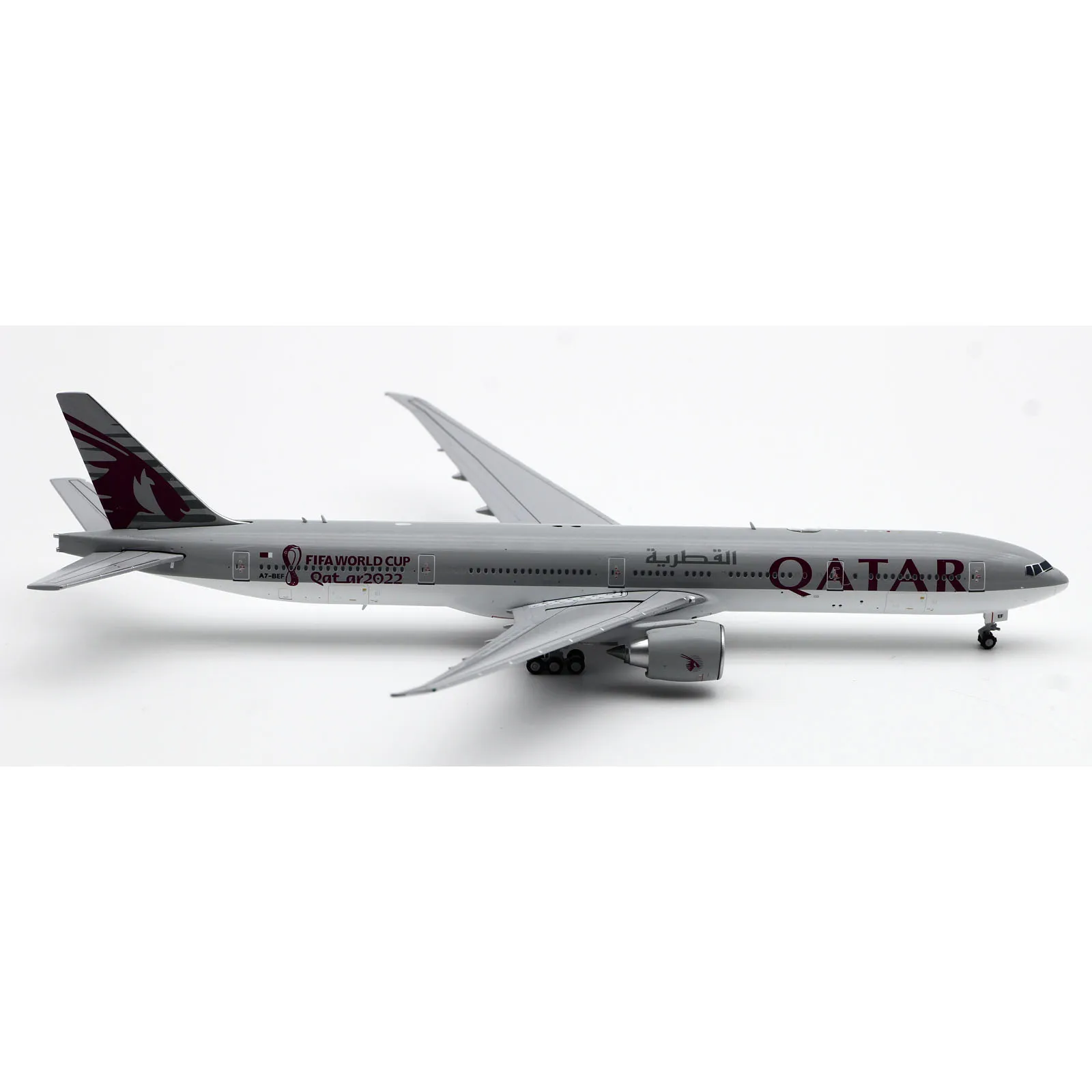 XX40135 Alloy Collectible Plane Gift JC Wings 1:400 Qatar Airways Boeing B777-300ER Diecast Aircraft Jet Model A7-BEF With Stand