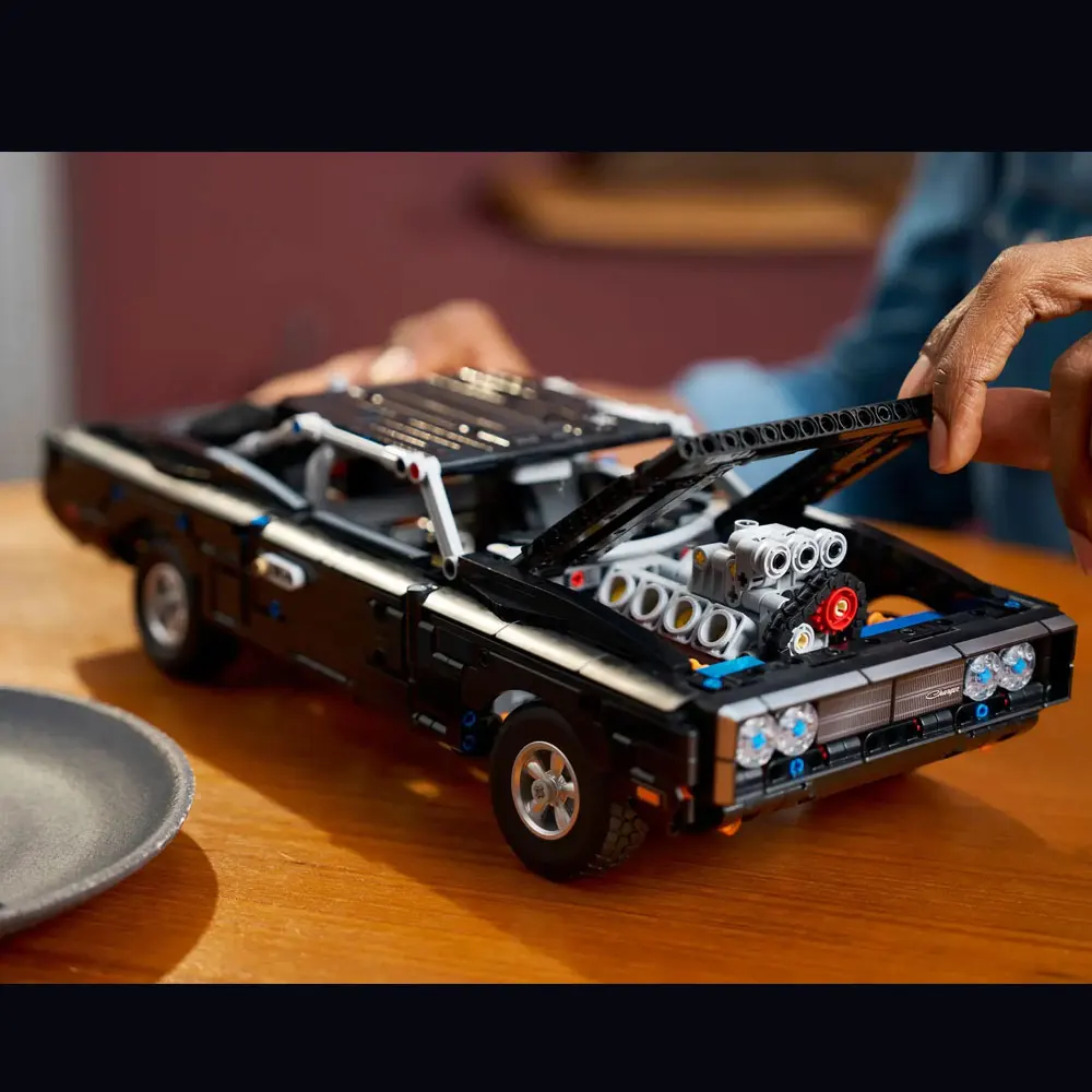 1516PCS Classic Muscle Car Building Blocks Technical Dom's Charger Race Car Brick Model Vehicle Assembly Toy Gift for Adults view 3