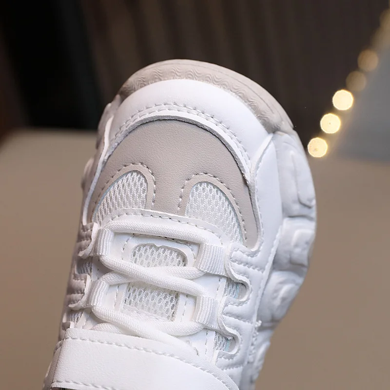 Nuevas zapatillas de deporte para chico, moda de primavera, zapatos cómodos para niña, zapatos transpirables antideslizantes y versátiles para niño, calzado informal Retro Simple para uso diario