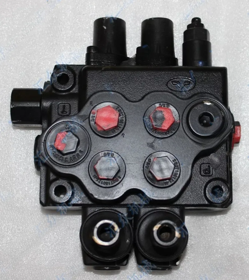 

Tractor original parts 704-1004 7041004 hydraulic output valve, multi-way valve 40231883
