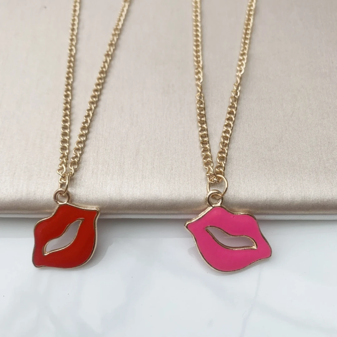 Red lip Pendant  Pendant  Necklace Ladies  Clavicle Chain Necklace for Women Jewelry Wholesale