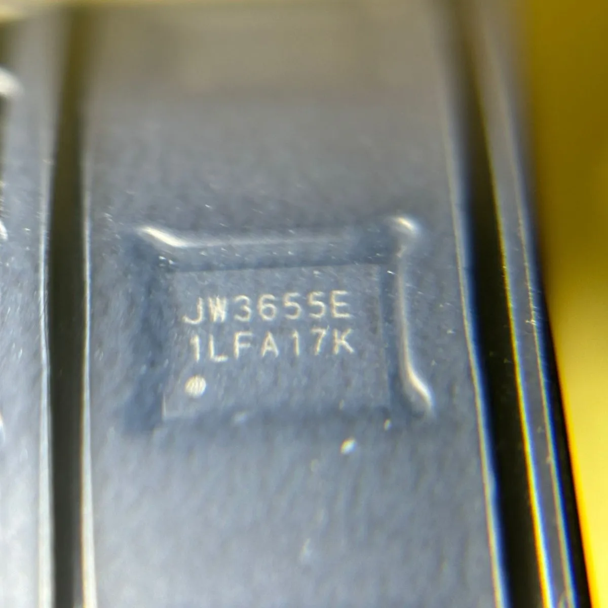 

JW3655EQFNE абсолютно новый оригинальный JW3655EQFNE # Шелкография TRPBF чип управления аккумулятором JW3655E