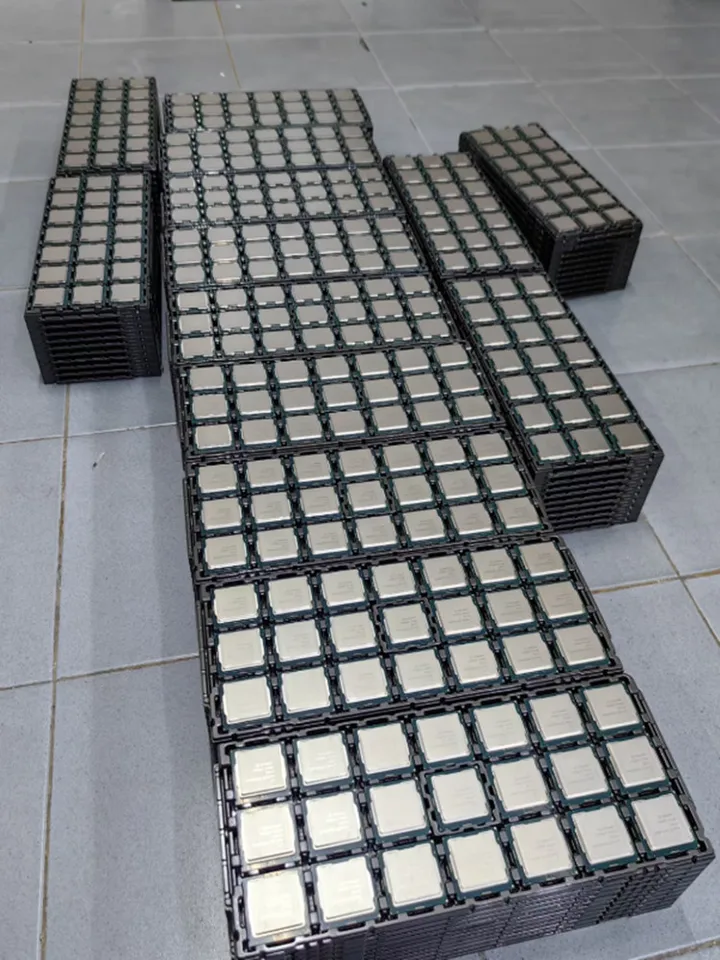 Core i9-11900T ES QV1L CPU 8 コア 16 スレッド 1.1GHz 16MB 35W