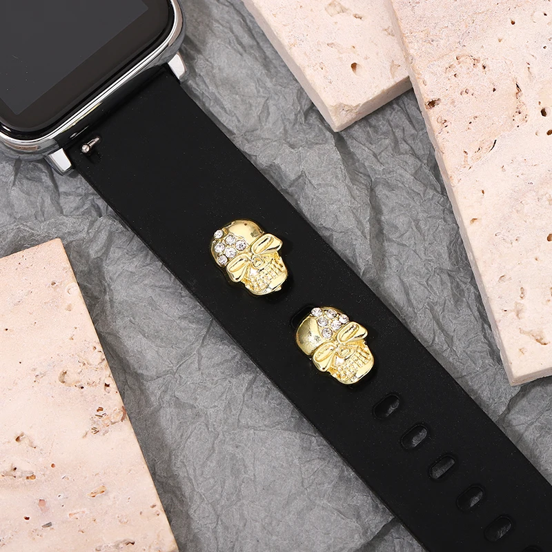 Divertidos dijes de correa de reloj para Apple Watch, dijes decorativos de calavera con lazo, accesorios de joyería de Metal para uñas para correa deportiva Iwatch