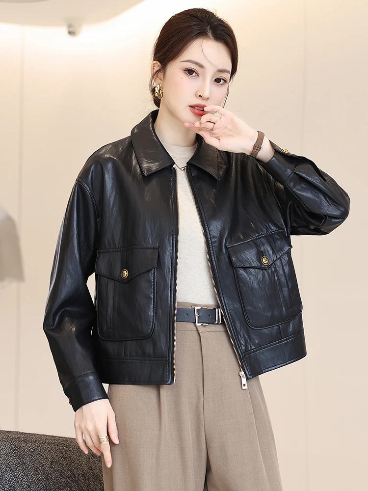   เสื้อแจ็คเก็ตหนังแกะสำหรับผู้หญิงรุ่นใหม่ ดีไซน์ทันสมัย ทรงหลวม แฟชั่นฤดูใบไม้ร่วง 2025 ปิดซิป แขนยาว