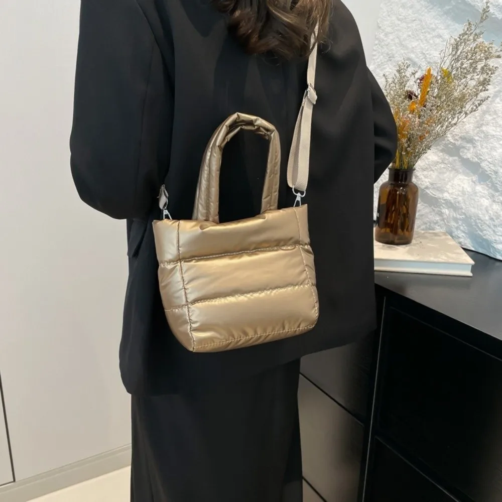 

Lightweight Puffy Handbag Adjustable Strap Padded Puffer Crossbody Bag Waterproof Large Capacity Quilted Shoulder Bag Travel