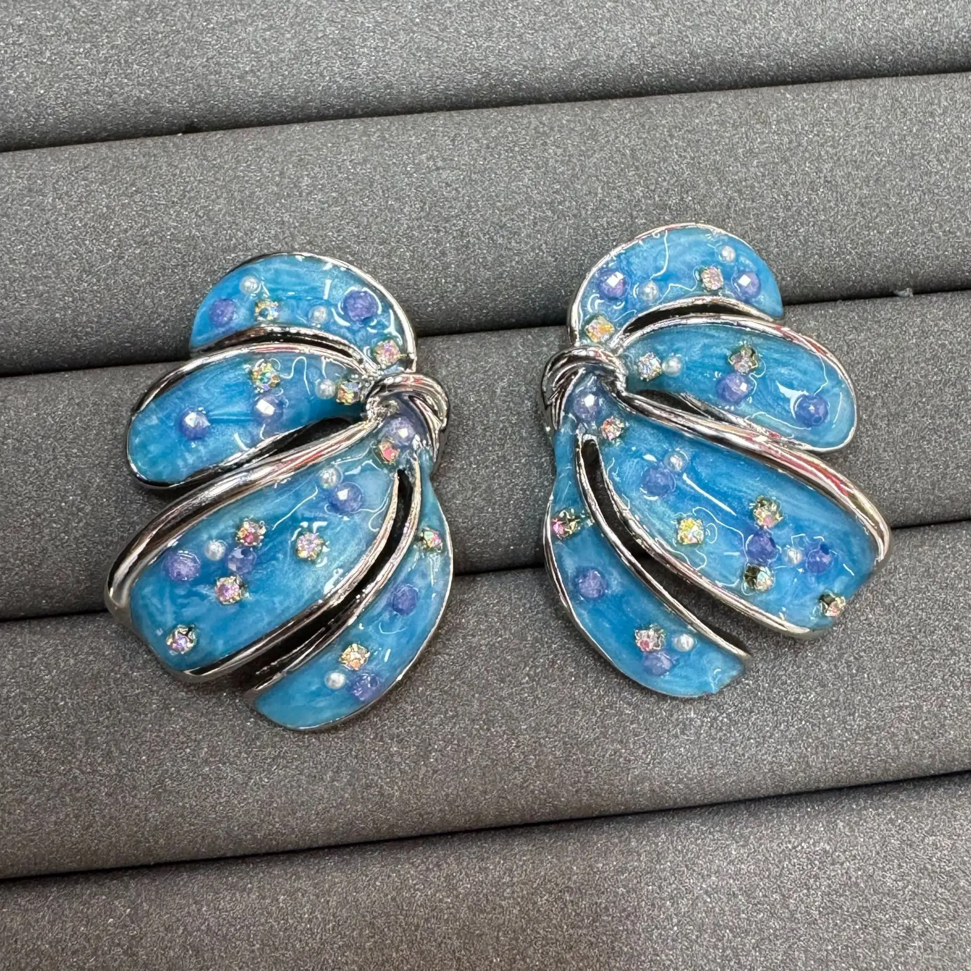 

fashion earrings for women jewelry unique pink blue stud earrings female gift