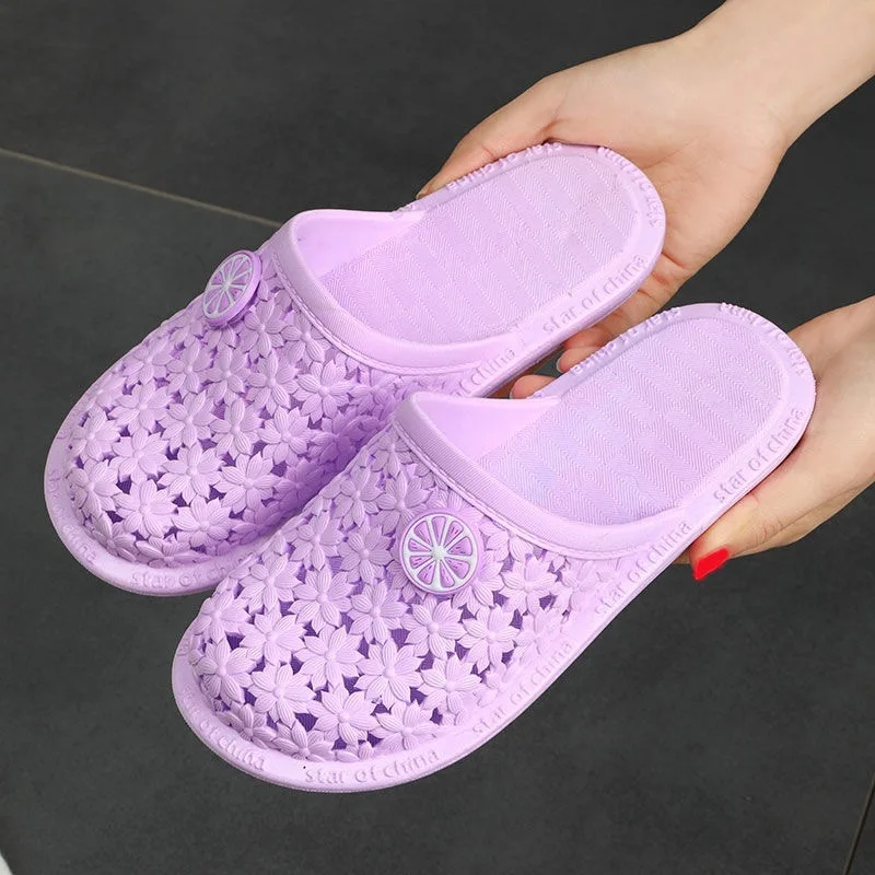 2024 Summer New Hole Sandals Flat Slippers Women\'s Soft Bottom Non-Slip Indoor and Outdoor Casual Bathroom Slippers