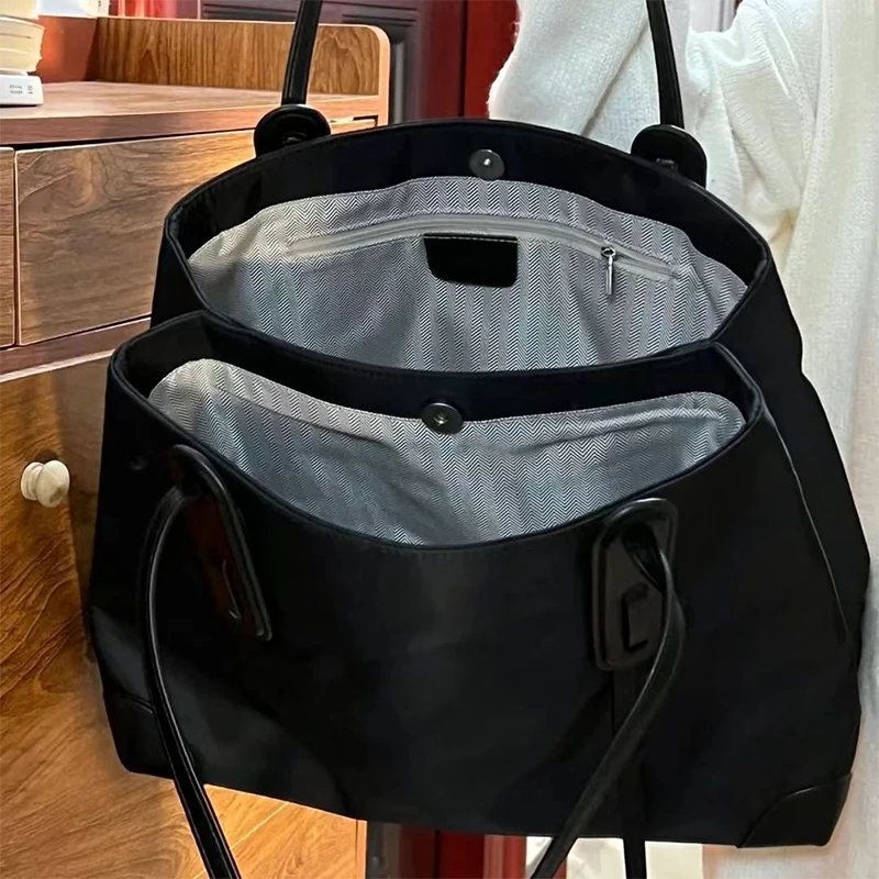 

Модная нейлоновая большая сумка, женская сумка большой вместимости с магнитной пряжкой, дизайн с несколькими отделениями внутри, повседневная сумка на плечо