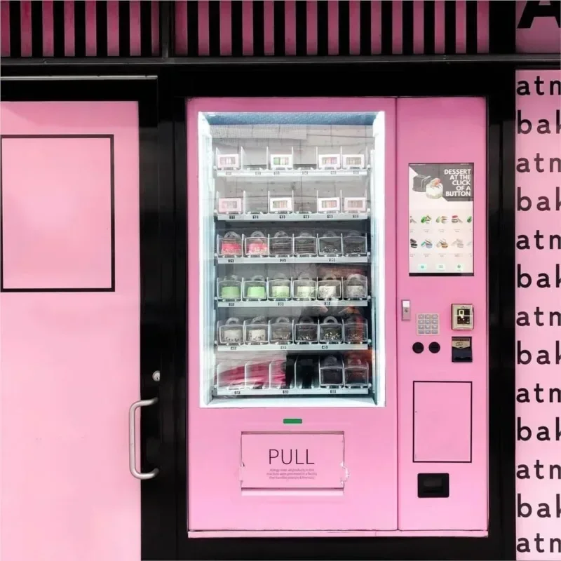 Hot Sale 2024 New Design Touch Screen Combo Elevator Vending Machine Belt Conveyor Healthy Food Fruit Salad Egg Vegetable
