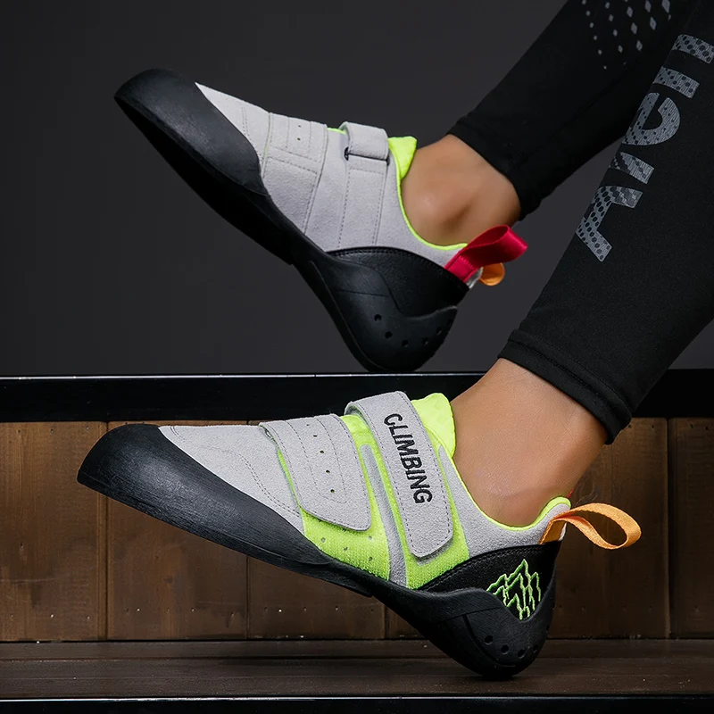 

Cliff Climbing Shoes Lightweight Bouldering Shoes Anti Collision Shoe Men Heads Climbing Writing Climb or Clamber Up A Rock Wall