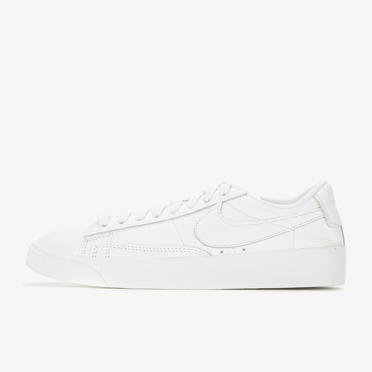 

Оригинальные женские классические туфли для скейтборда Nike BLAZER с низким вырезом для спорта и отдыха AV9370-111