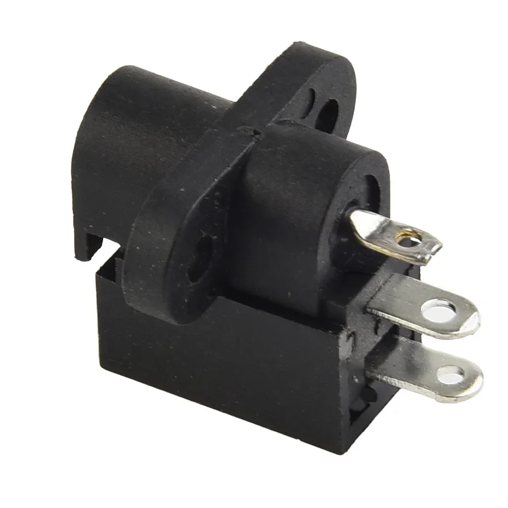 `6V 12V opladeraansluiting Elektrisch `Auto-oplaadgat Rond opladen'-poort voor kinderen Elektrische auto 'Benodigdheden voor elektrische apparatuur