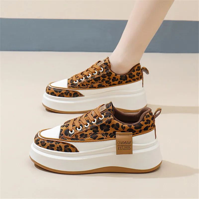 

2025 Spring Leopard Women Vulcanize Shoes Fashion Low Cut Casual Shoes Women Height Increasing Platform Shoes Woman Trend Shoes