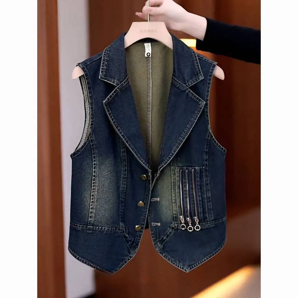 

Женский джинсовый жилет с тремя молниями