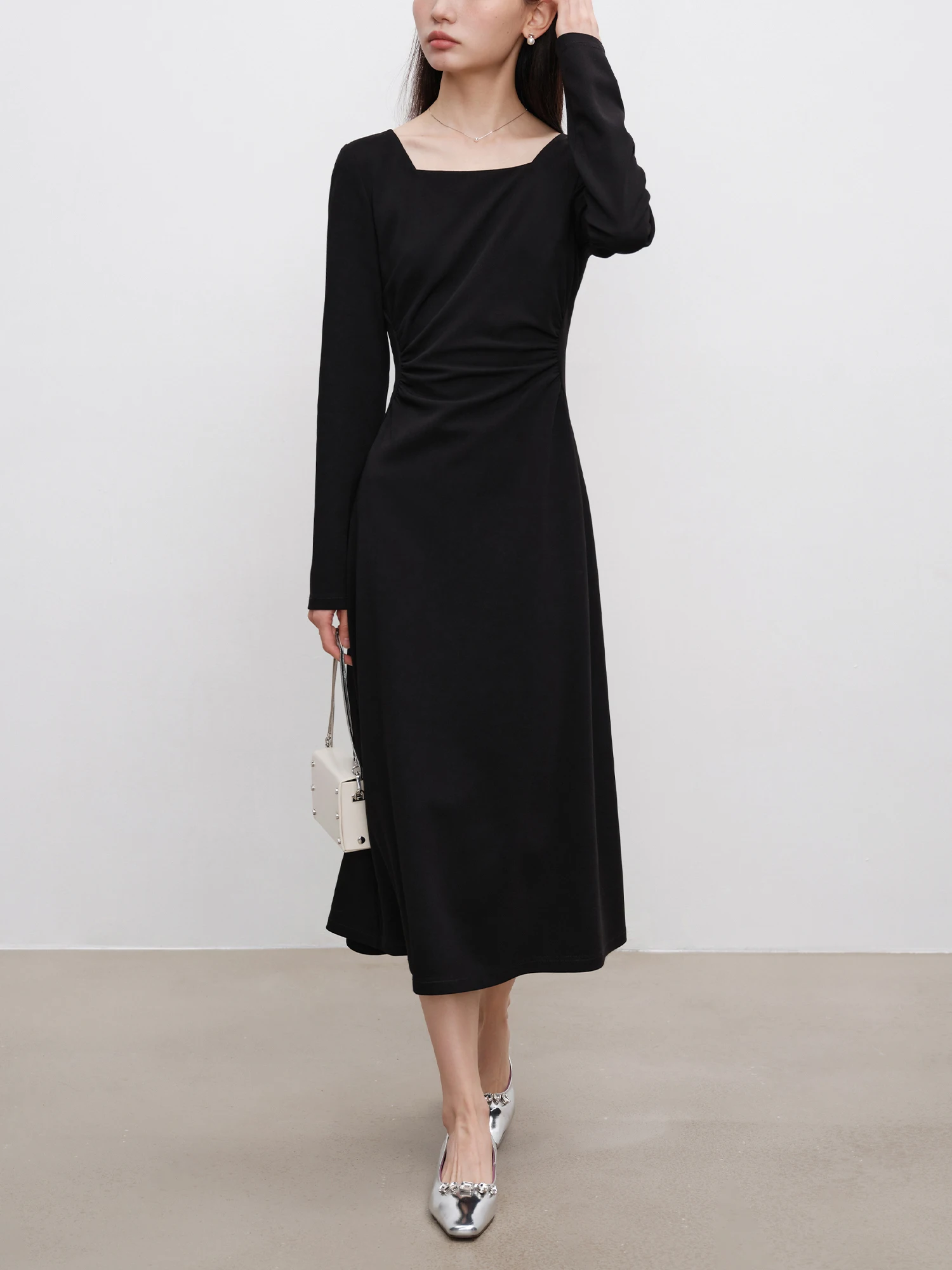 ZIQIAO Women Temperament Square Neck Dress Autumn New Long Sleeve Black Office Lady Side Zipper Long X-LINE Dresses 24ZQ93173