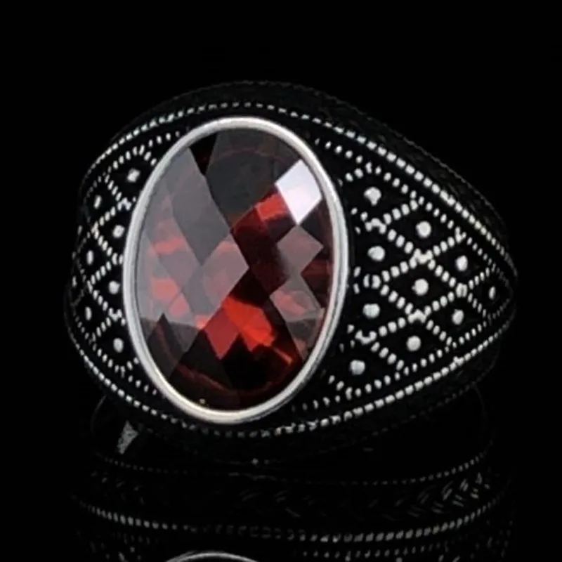 

Gorgeous Men Rings Black Color Round Red Stone Rings Party Accessories Gift