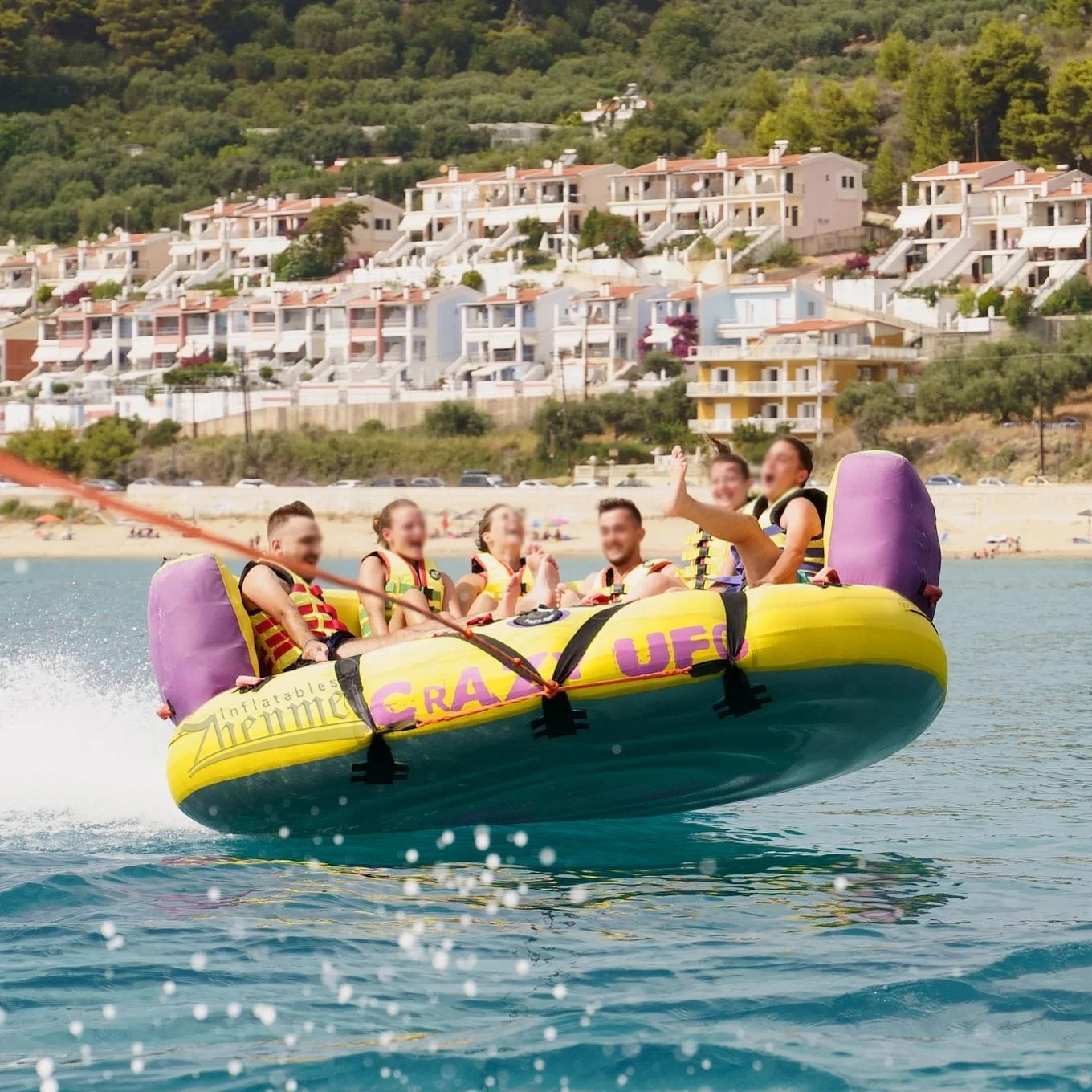 6-Person Commercial Crazy UFO Inflatable Ski Towable Tube Sofa Made of Durable PVC Material