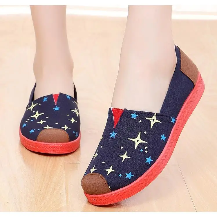

Spring Autumn Women's Soft Bot Anti-Slip Canvas Slip-On oes Casual Flat Heel Beijing Sle Cloth oes Sweet Low Cut Lea...