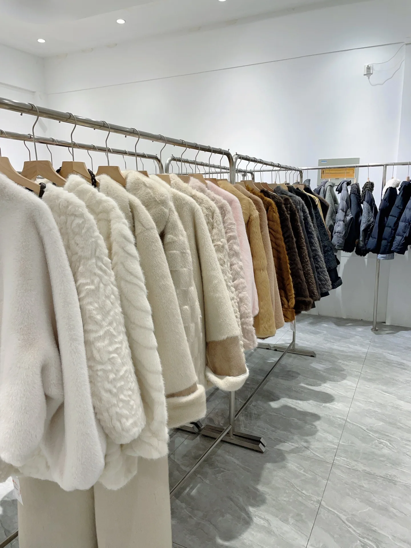 Set da Lavoro R 880 per la Stagione Primaverile 2026, Abbigliamento Protettivo Generale per Sport e Lavoro