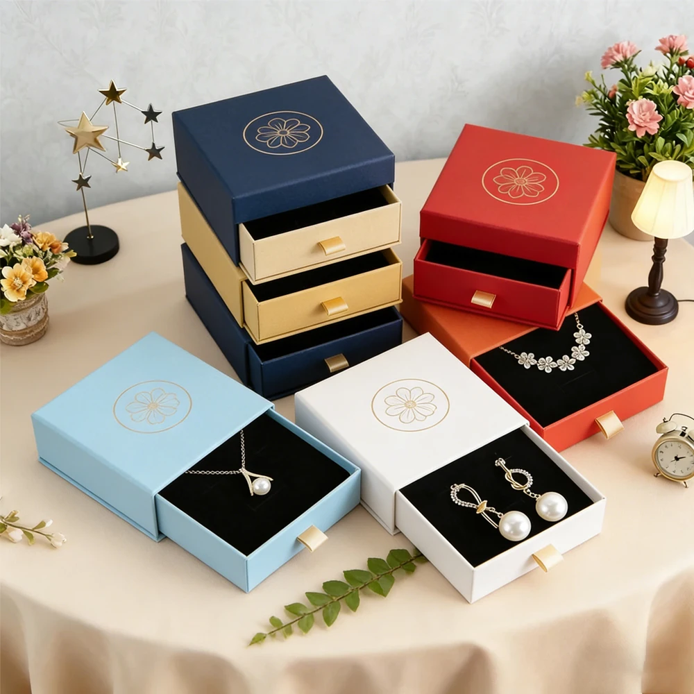 

24/50/100 шт. картонные выдвижные коробки для ювелирных изделий с индивидуальным логотипом, 8x8x2.5 см, для колец, ожерелий, серег, подарочные футляры