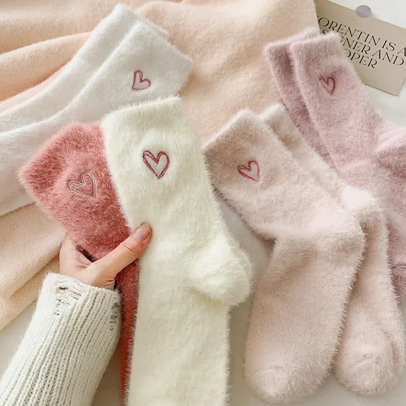 Heart-Shaped Thickened Middle Tube Socks Winter Women Girls Warm Pink Soft Embroidered Sock Solid Color Sleep Home Plush Socks