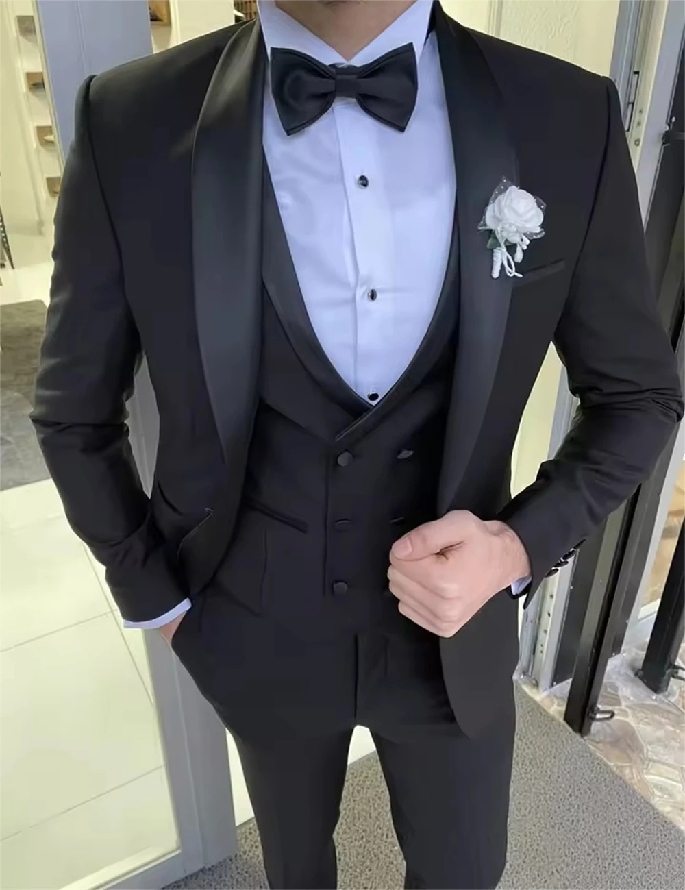 

Tailor-Made Men's Wedding Suits Slim Fit Shawl Lapel 3 Pieces Formal Best Men Groom Wear Wedding Tuxedos (Blazer+Vest+Pants)