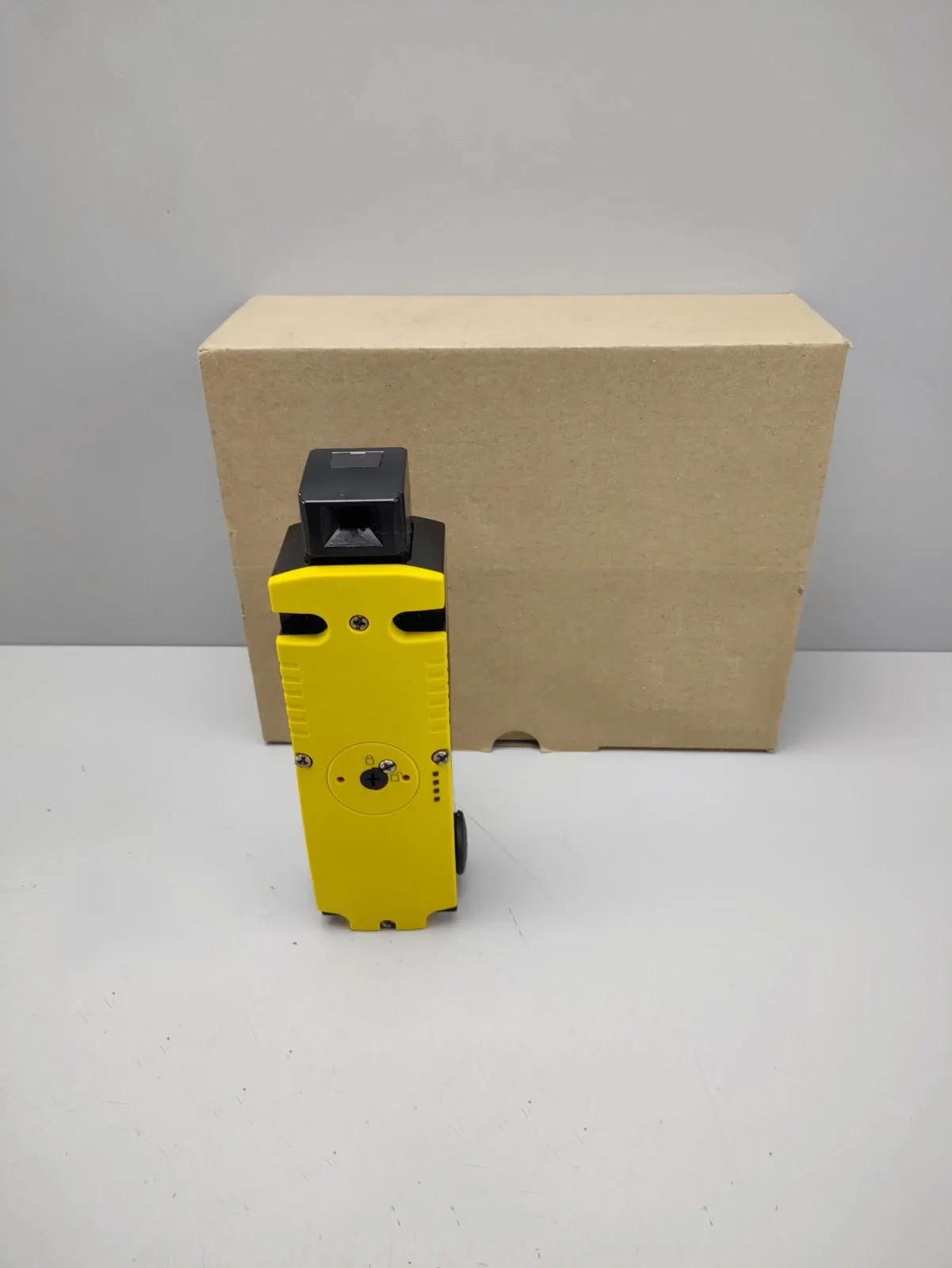 

Совершенно новый 3SE5312-2SB12 3SE5312-2SD12 3SE5312-2SE12 3SE5312-2SF12 3SE5312-2SG12 3SE5312-2SJ12 Гарантия один год