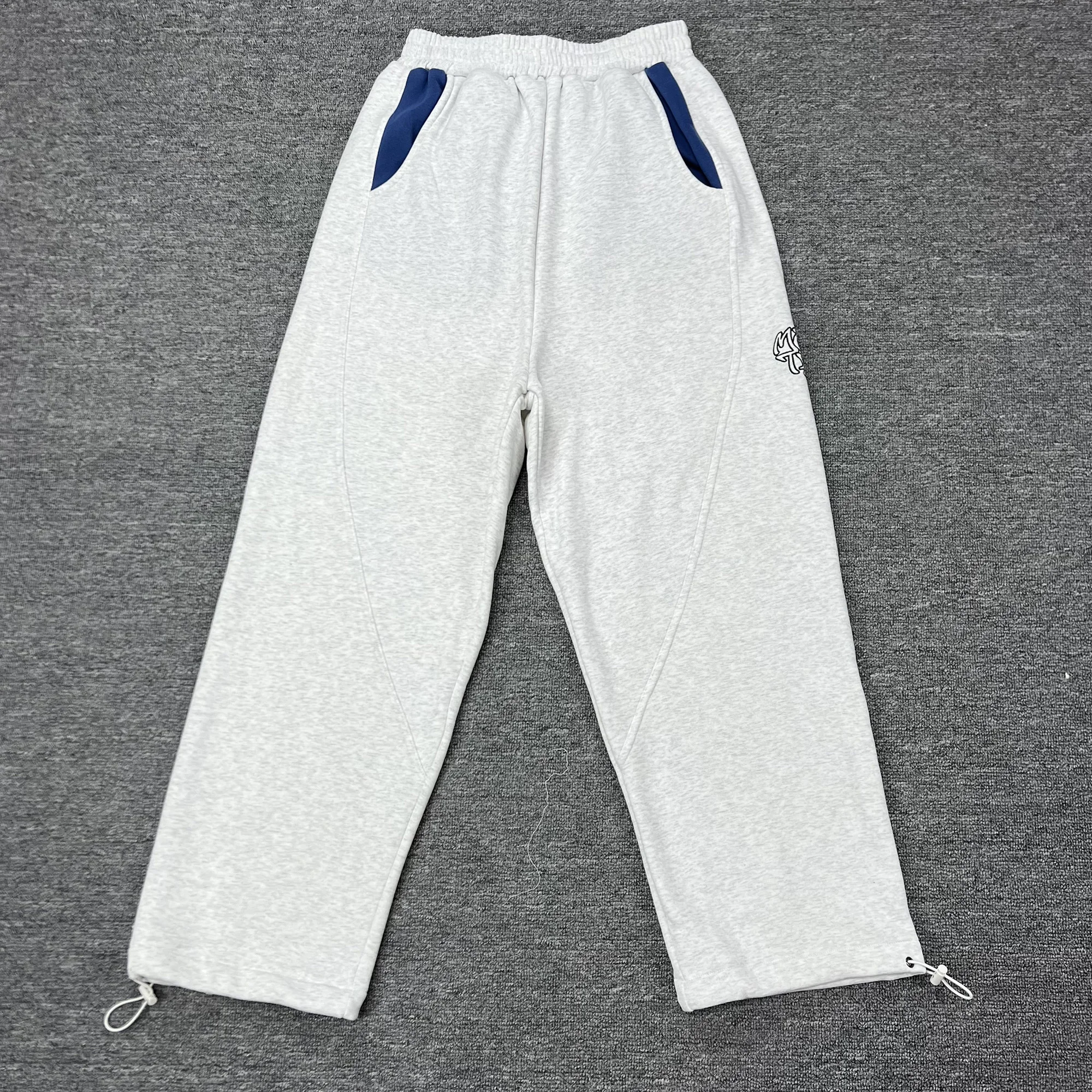 Red Patchwork Joggers Pants Men Embroidery Elastic Waist Brushed Lining Colorblock Sweat Pants Casual Streetwear Track Pants