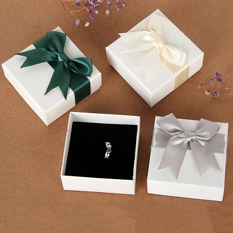 Skryim-Caja de regalo blanca con nudo de lazo para joyería, collar, pendiente, pulsera, anillo, llavero, broche, paquete de almacenamiento al por