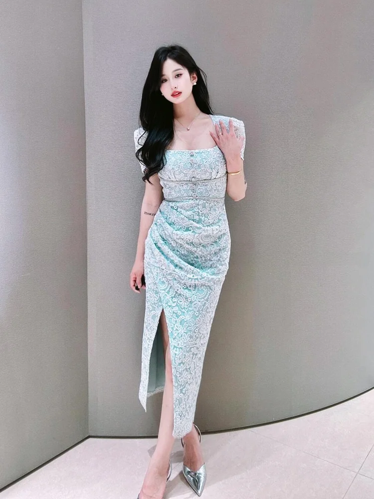 

Элегантное кружевное платье с плиссировкой, боковым разрезом, квадратным вырезом, украшенное стразами, с завышенной талией, длинная юбка для осеннего сезона, женская одежда