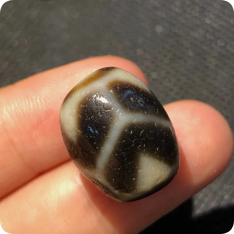 Magic Tibetan Old Agate Lotus with six petals daluo Totem dZi Bead 15*20mmP34