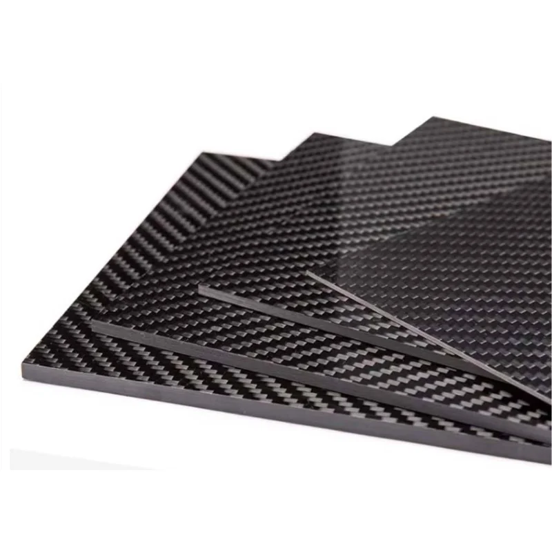 3K カーボンファイバーボード 60mm x 480mm、建築模型製作、保護服や防具の製造にも使用されます。