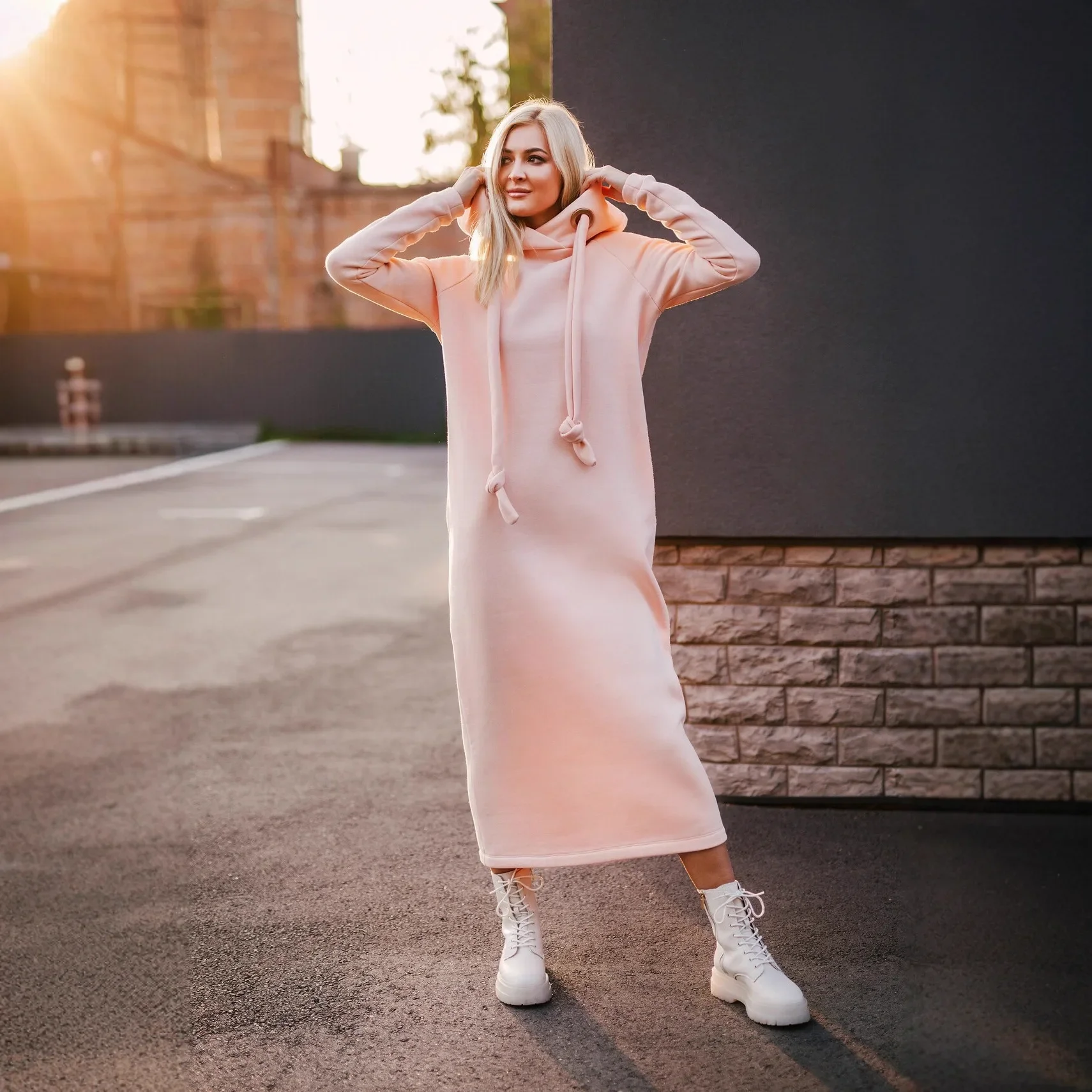 نساء موضة جديدة فضفاضة كبيرة محبوك مقنعين الخريف الشتاء فستان طويل المخملية هوديي فستان فستان كاجوال الربط فستان دافئ