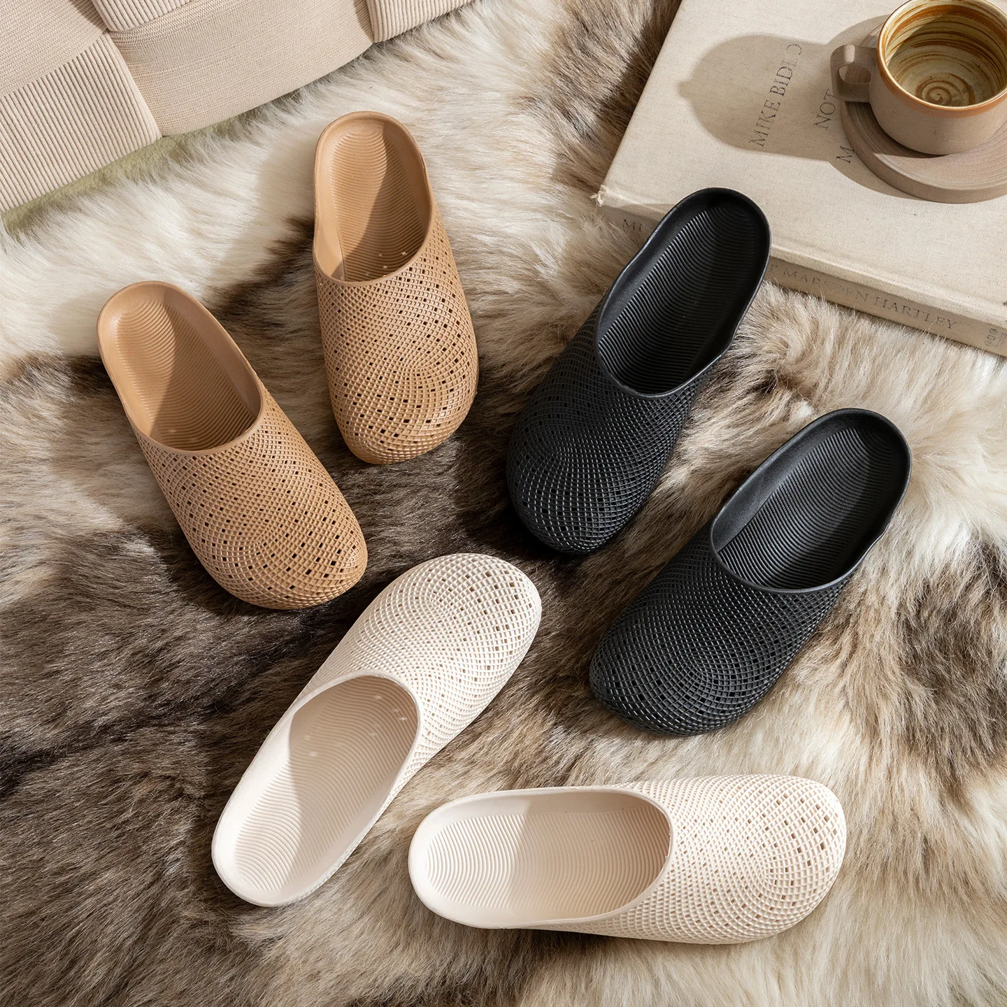 Summer Fashion Breathable Clogs Sandals Women's Comfortable Non Slip Closed Toe Mules Shoes Woman 2026 Outdoor Beach Eva Sandals