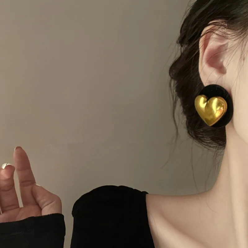 Vintage Round Gold Colour  Heart Statement  Earrings Big Black Boho Earrings for Women Ethnic Jewelry Elegant Party Gift 2023