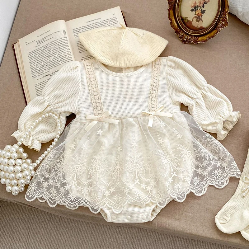 2024 New Spring Baby Clothing Toddler Baby Girls Romper Long Sleeved Waffle Cotton Lace Splicing Korean Style Climbing Suit