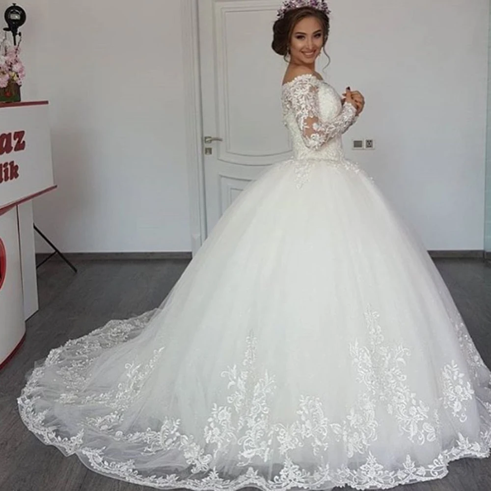 

Vintage Lace Ball Gown Wedding Dresses with Illusion Long Sleeves Court Train Beaded Applique Corset Formal Wedding Bridal Gowns