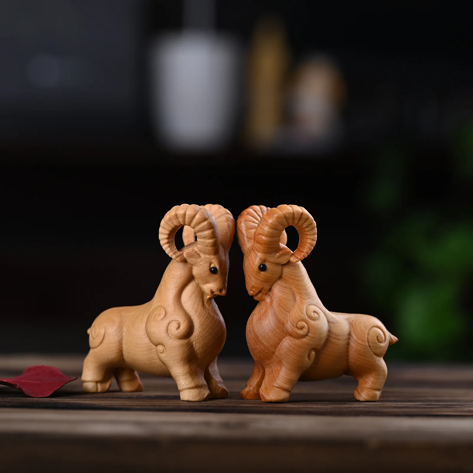 Cliff Cypress Wood Carving Zodiac Sheep Ornament Miniature things Creative Figurine Office Desktop Home Decoration gift