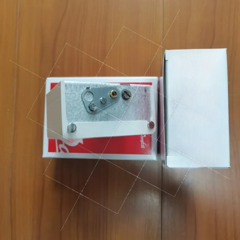 

Parts for Danfoss Pressure Switch KP6W 060-5190 KP5 060-1171 DANFOSS Pressure Controller