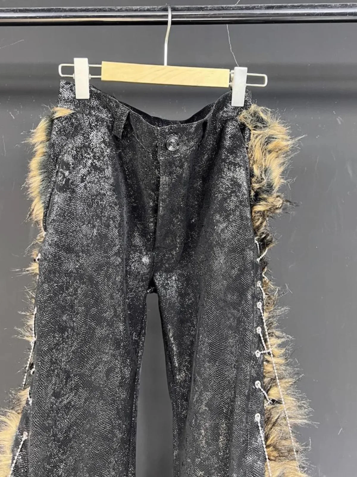 Mauroicardi Autumn Winter Long Cool Faux Fur Patchwork Pu Leather Wide Leg Pants for Mens Luxury Designer Emo Clothes Streetwear