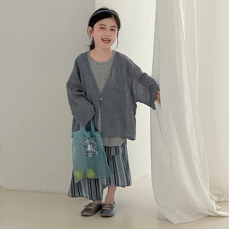 

Girls' Casual Vest Simple and Versatile Sunscreen Three-piece Spring and Summer Design Striped Skirt Set